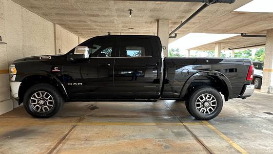 RAM 3500 6.7 I6 TURBO DIESEL LIMITED LONGHORN CD 4X4  AUTOMÁTICO